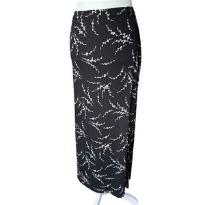 Elegant Black Grey Floral Whimsigoth Maxi Women's Medium Vintage Comfy Skirt